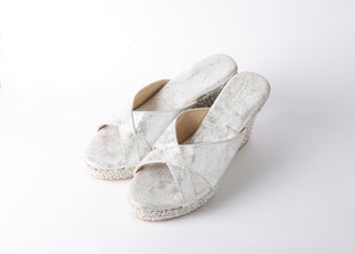 DIVINE SILVER WEDGES