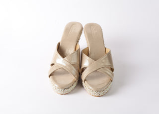 DIVINE CHAMPAGNE WEDGES