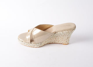 DIVINE CHAMPAGNE WEDGES