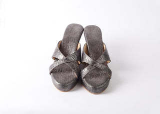 CHARCOAL WEDGES